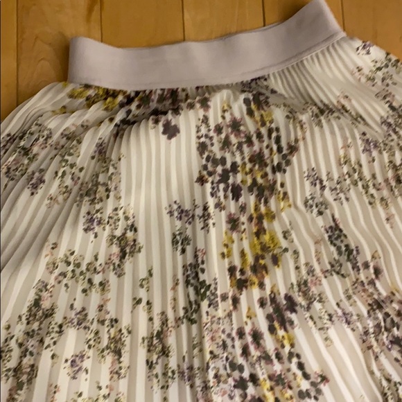 Nwot Aritzia twirl skirt - Picture 2 of 11